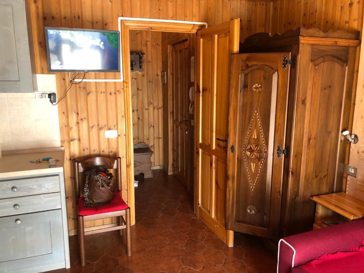 Apartamento Ampio Monolocale In Centro Champoluc Exterior foto